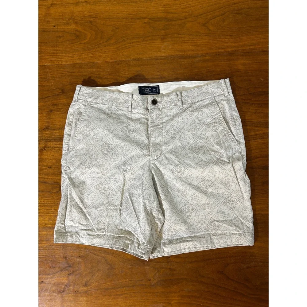 Tan Abercrombie & Fitch Stretch Chino Shorts Medallion Print (Mens 36